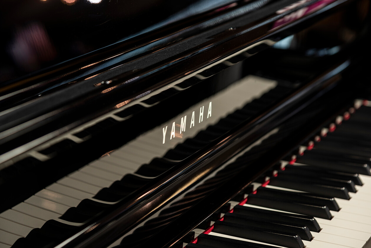 Yamaha-Piano-Keyboard.jpg